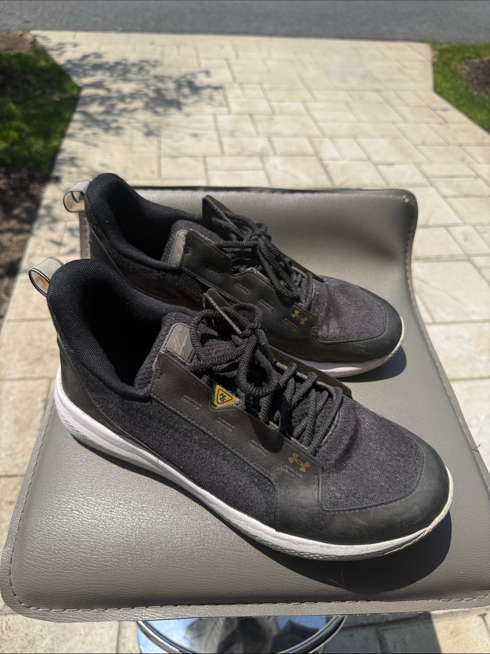 🔺LAST CHANCE!!!🔺 Under Armour Black and White Men's Athletic Sneakers